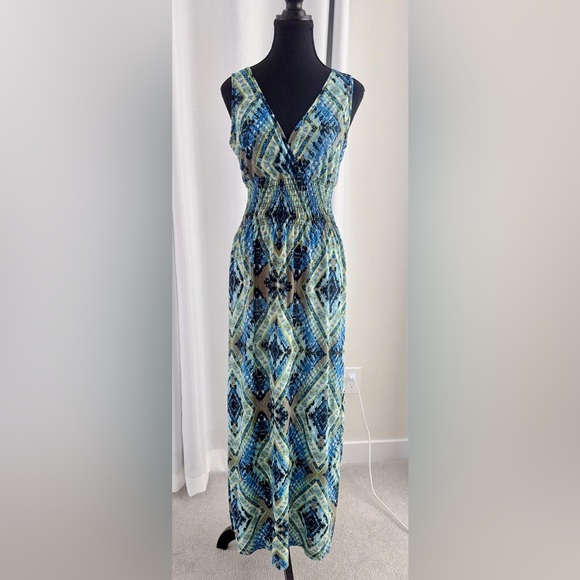 Guilty Dresses & Skirts - Sleeveless V-Neck Maxi Dress in Blue & Green Geometric Print